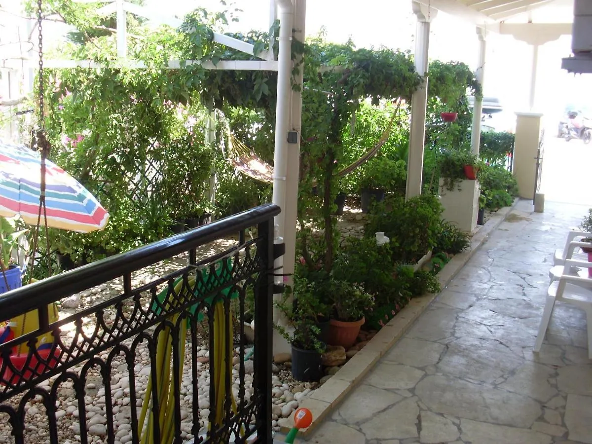 Mariangela Apartments Lixouri 0*,